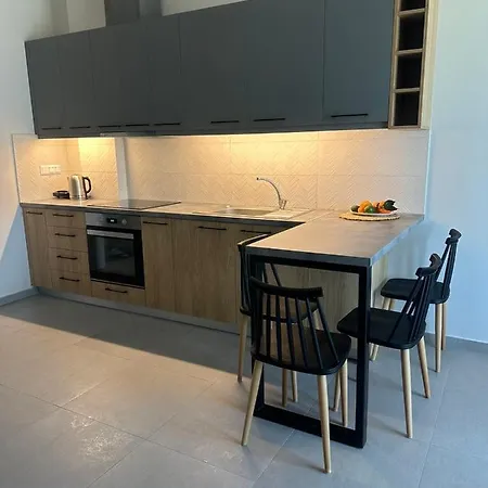 Midoya Sea View Apartment Skaleta